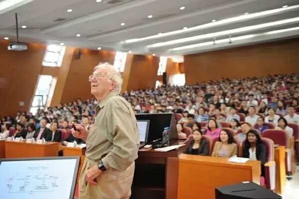 哀悼丨“诺奖”得主、“基因打靶之父”Oliver Smithies去世