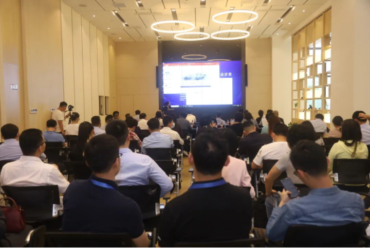 【快讯】2021大数据助力精准医疗产业沙龙在上海成功举办！