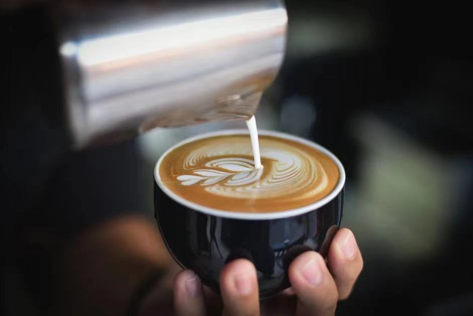 随访10年，近50万人的大规模研究：所有咖啡类型均可降低慢性肝脏疾病风险