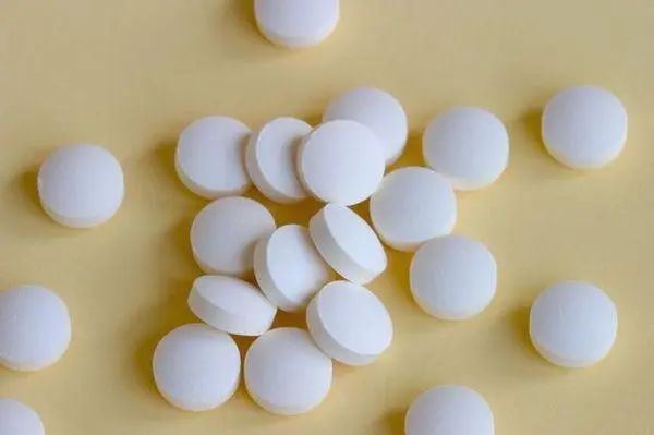殊途同归！背靠背两篇论文:揭开“神药”二甲双胍“=”运动减肥新机制